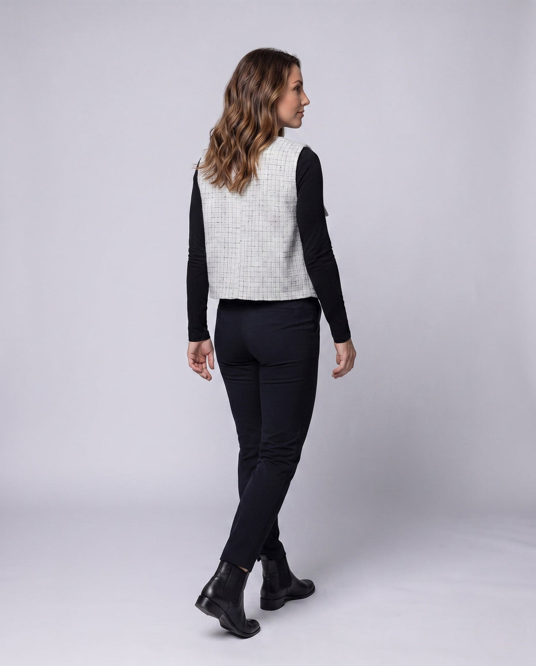 Product 15847612809546 - back_view