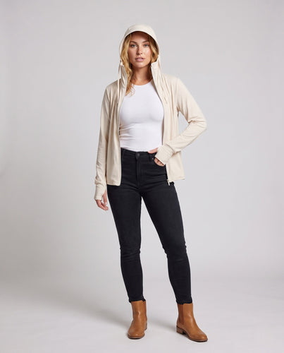 Damen Atmungsaktive Funktionsjacke mit verstellbarem Kapuzendesign und innovativem Feuchtigkeitsmanagement Echo Archiv