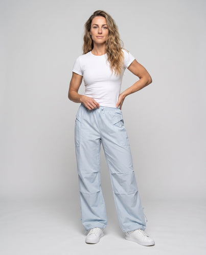 Damen leichte Cargo-Hose mit verstellbarem Bund und praktischen Taschen Echo Archiv