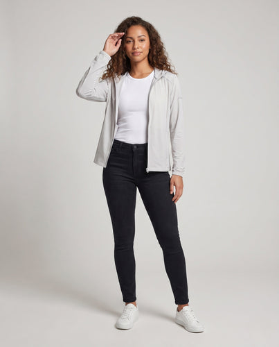 Damen leichte Sportjacke mit atmungsaktiver Kapuze und schützendem UV-Schutz Echo Archiv