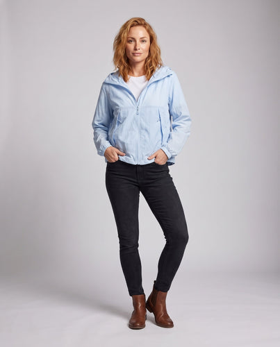 Damen leichte Windjacke mit praktischem Schnitt und atmungsaktiven Einsätzen Echo Archiv