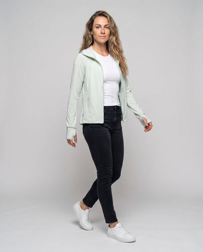 Damen Sportjacke mit hohem Kragen und innovativem Kapuzendesign Echo Archiv