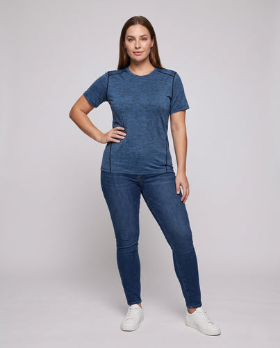 Damen Sportliches Kurzarmshirt mit feuchtigkeitsableitender Technologie Echo Archiv