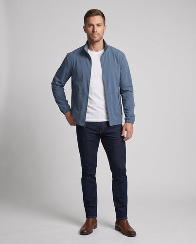 Herren nan leichte Reise-Softshelljacke mit Stehkragen, verdecktem Frontreißverschluss und zwei Reißverschlusstaschen Echo Archiv