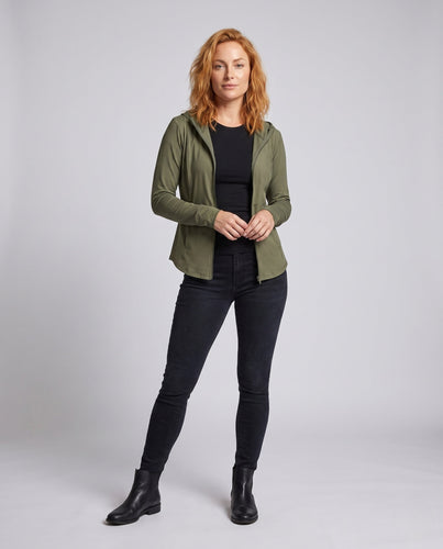 Damen nan leichte atmungsaktive Trainingsjacke mit Kapuze und elastischem Schnitt Echo Archiv