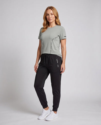 Damen sportliches Funktionsset mit atmungsaktivem T-Shirt und bequemer Jogginghose Echo Archiv