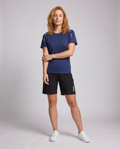 Damen Sportliches Set mit Funktionsshirt und Shorts Echo Archiv