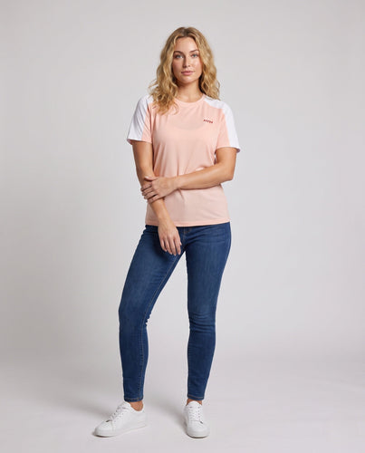 Damen sportliches Funktions-T-Shirt mit atmungsaktiver Struktur Echo Archiv
