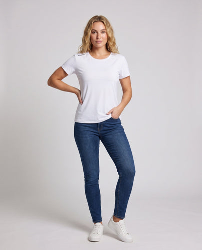 Damen Sportliches Kurzarm-Shirt mit feuchtigkeitsregulierender Technologie Echo Archiv