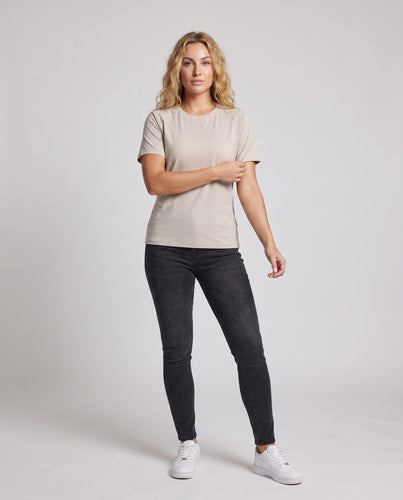 Damen Sportliches Kurzarm-T-Shirt mit innovativer atmungsaktiver Technologie Echo Archiv
