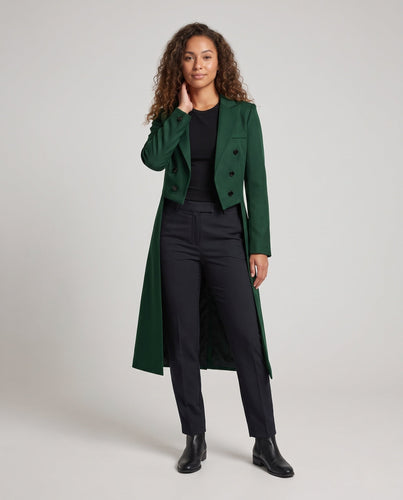 Elegante Damen Steppjacke mit asymmetrischem Saum und dekorativen Knöpfen Echo Archiv