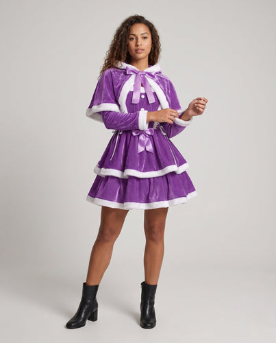 Damen festliches Weihnachtliches Kleid mit Kapuze und Rüschendetails – Élara