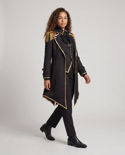 Damen Kostümset mit historisch inspirierter Frackjacke und eleganten Accessoires Echo Archiv