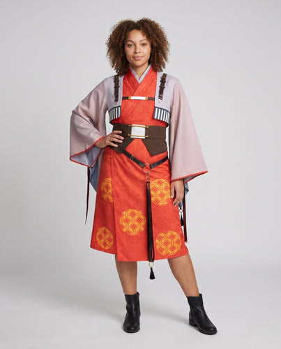 Damen traditionelles Kimono-Kostüm-Set mit kunstvollen Details und Accessoires Echo Archiv