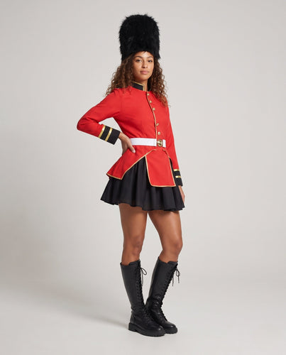 Damen Kostüm im Militärstil mit Rock und eleganten Akzenten Echo Archiv
