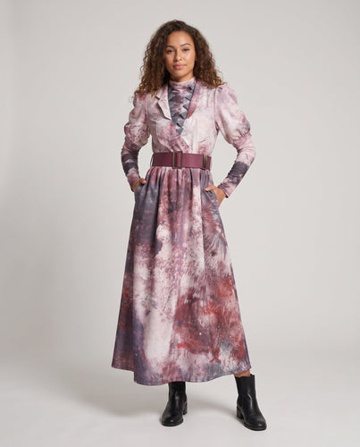 Damen Mystisches langes Kleid mit einzigartigem Print Echo Archiv