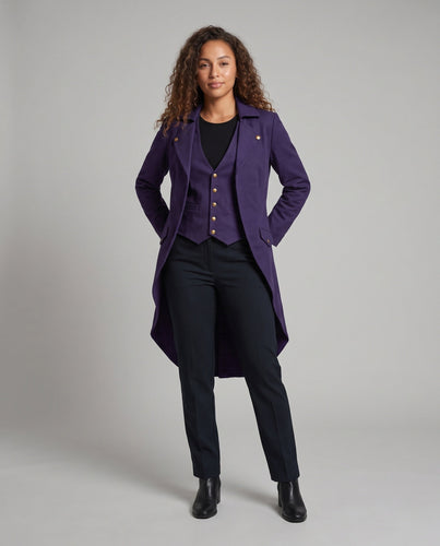 Damen Eleganter Kapuzenmantel mit asymmetrischem Saum und kunstvollen Verzierungen Echo Archiv