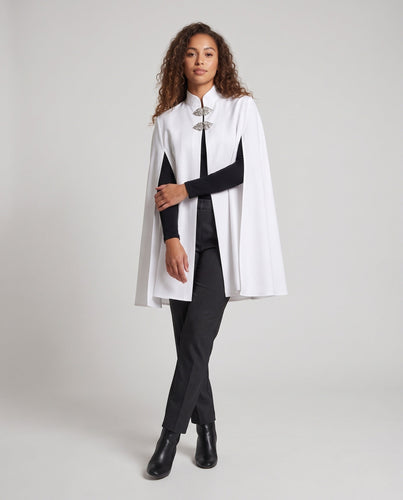 Damen Eleganter Kapuzenumhang mit goldenen Akzenten Echo Archiv