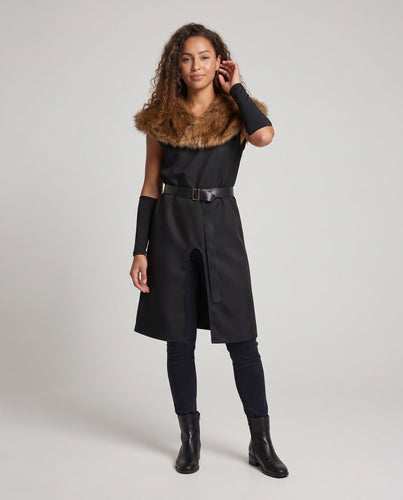 Damen Eleganter Umhang mit luxuriösem Fellkragen und Gürtel Echo Archiv