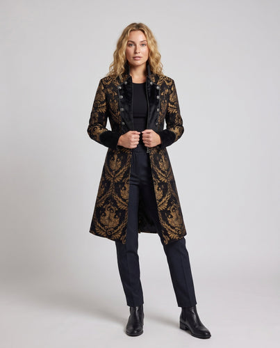 Frauen Robuster, eleganter Mantel mit aufwendigen Details und Knöpfen Echo Archiv