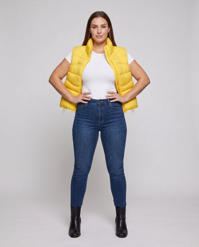 Damen ärmellose thermo gesteppte Weste mit ergonomischer Wellensteppung, hohem Kragen und verstellbarem Kordelzugsaum
