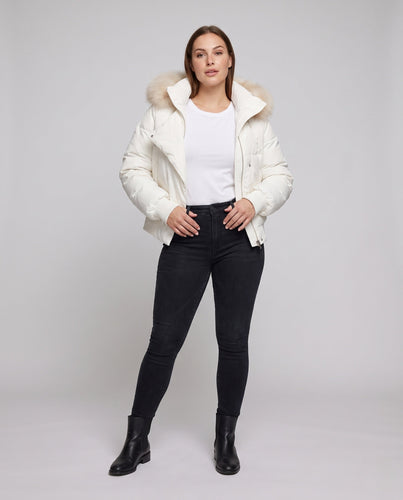 Damen kurze Thermo Boxy-Jacke mit hohem Schal-Kragen und abnehmbarem Kapuzenbesatz