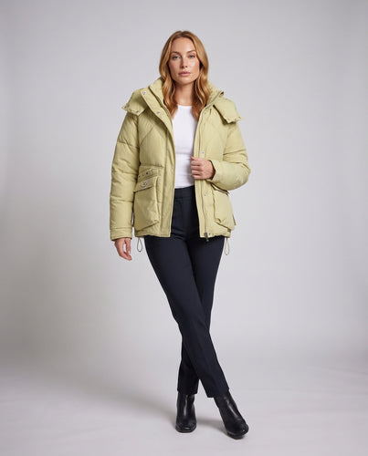 Damen Nan Kurz-Thermo-Parka mit übergroßer Kapuze, Klappentaschen und seitlichen Reißverschlussdetails