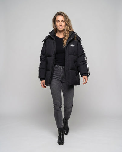 Unisex übergroße gesteppte Jacke mit Kontraststreifen an den Ärmeln, hochschließendem Kragen und Kapuzenblende