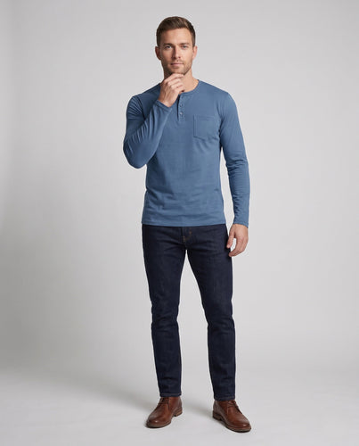Herren Feine Langarm-Henley mit Brusttasche, Rundhalsausschnitt & Slim Silhouette Echoarchiv