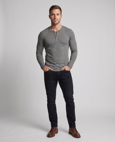 Männliches Langarm-Henley-Hemd mit tailored Schnitt aus Baumwollmischung mit Knopfverschluss Echoarchiv