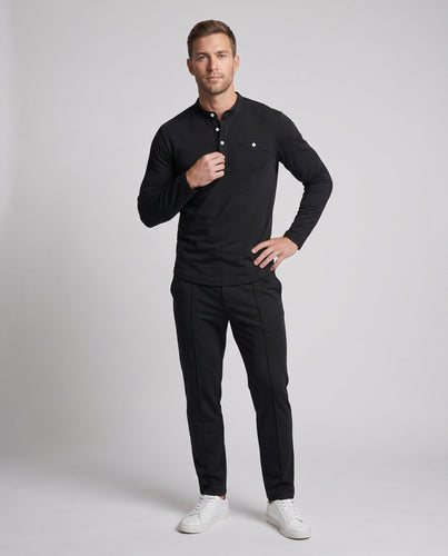 Herren Freizeit Lounge Set aus Baumwollmischung mit Henley-Oberteil, Brusttasche und geraden, lockeren Hosen Echoarchiv