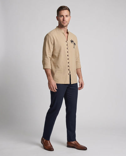 Herren Leinenlook Mandarin Hemd mit Holzknopfverschluss und Palmstickerei Echoarchiv