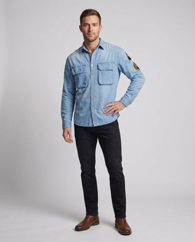 Männer Jeanshemdjacke mit doppelten Brustklappen und Ärmelpatches Echoarchiv