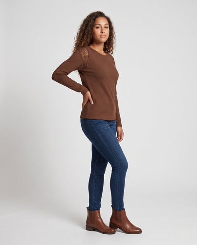 Damen Leichter Waffelstrickpullover mit Rundhalsausschnitt und Häkel-Schulterdetails Echoarchiv