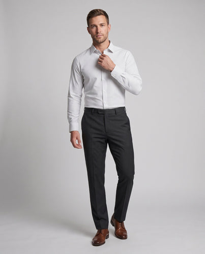 Herren Elegantes Langarmhemd mit feinen Streifen Echoarchiv