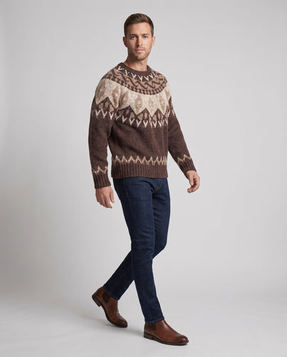 Herren grob gestrickter Pullover mit traditionellem Muster Echoarchiv
