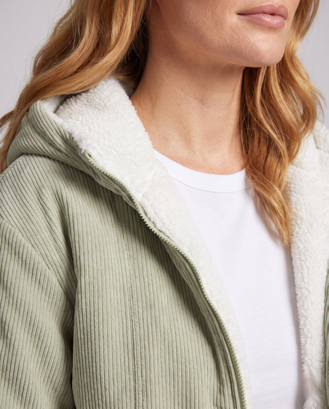 Product 16012999131466 - close_up_detail