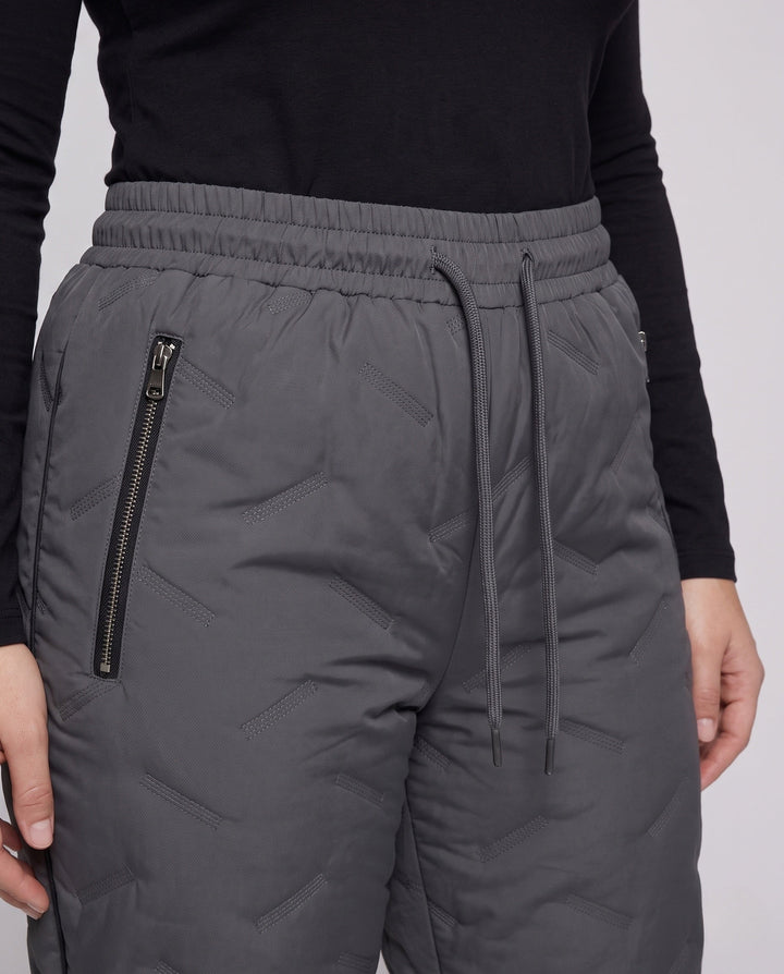 Product 16012999459146 - close_up_detail
