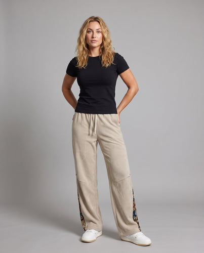 Damen Elegante und bequeme Freizeithose Echo Archiv