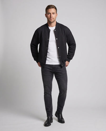 Herren Oversize Strukturierte Gestepptes Bomberjacke mit Kabelstrickmuster, Druckknopfverschluss und Rippbund Echoarchiv