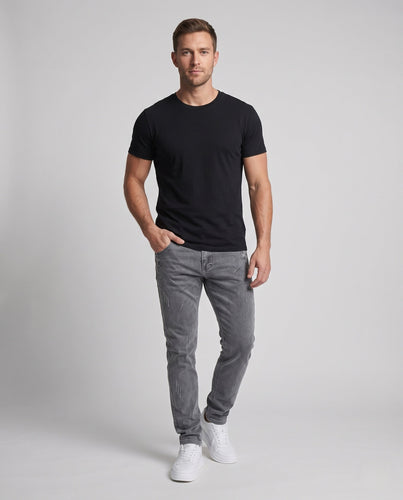 Herren Tapered-Jeans im Used‑Look mit dezenter Distressed‑Optik Echoarchiv