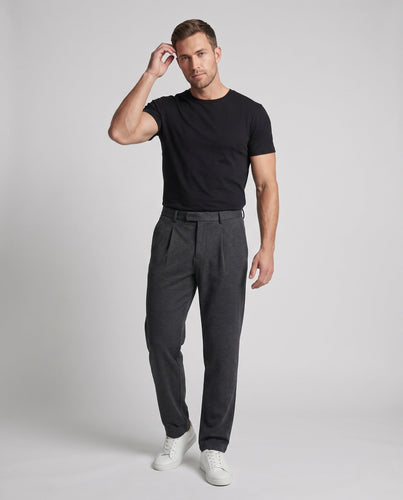 Herren Weite Stoffhose mit Bundfalten und dezenter Jersey-Struktur Echoarchiv