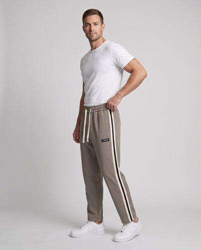 Herren Sportliche Jogginghose mit seitlichen Kontraststreifen Echo Archiv