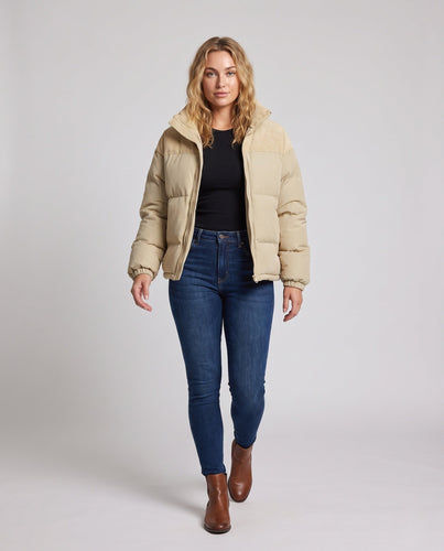 Damen Modische Daunenjacke mit hohem Kragen Echo Archiv