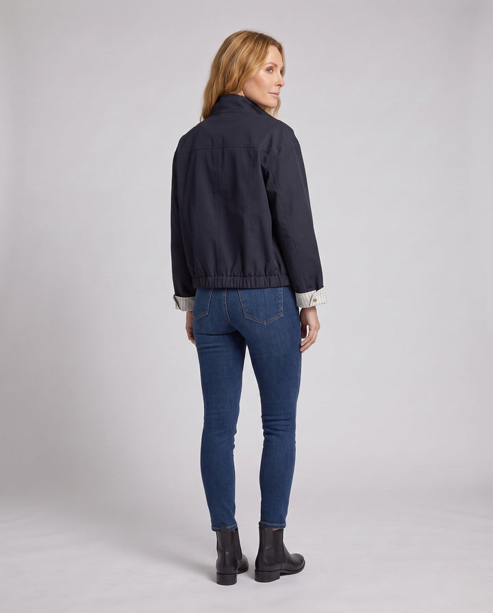 Product 16022347972938 - back_view