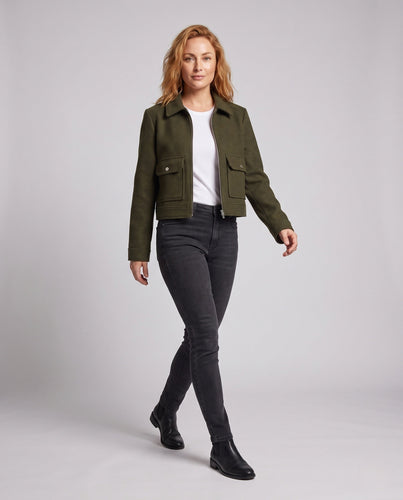 Damen Kurze Wollmix‑Cropped‑Jacke mit Reißverschluss und aufgesetzten Pattentaschen Echoarchiv