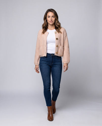 Damen Short Chunky Strickjacke mit Patten und dekorativen Metallknöpfen Echoarchiv