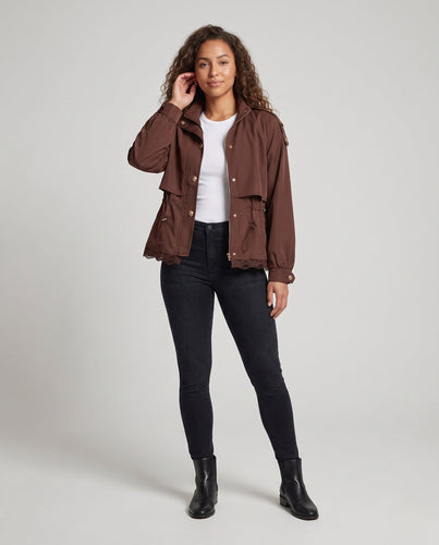 Damen Utility-Fieldjacke mit Tunnelzug, Spitzenbesatz und Stehkragen Echoarchiv