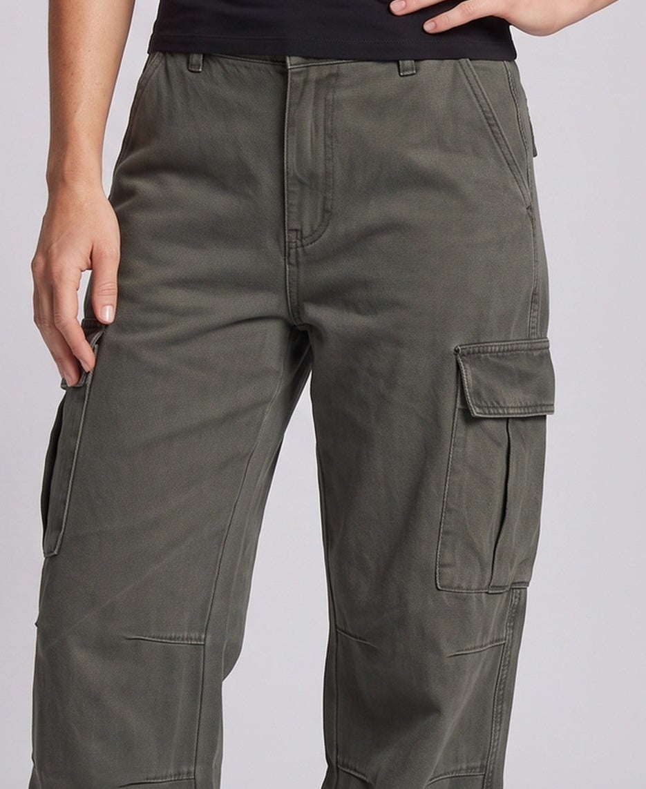 Damen Freizeit Cargo-Hose mit weit geschnittenem Echoarchiv