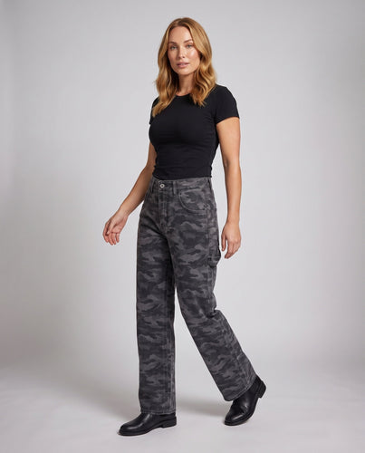 Frauen Modische Camouflage-Hosen Echoarchiv